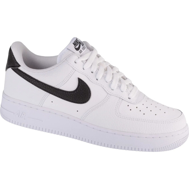Bílo-černé pánské tenisky Nike Air Force 1 07 Bílá