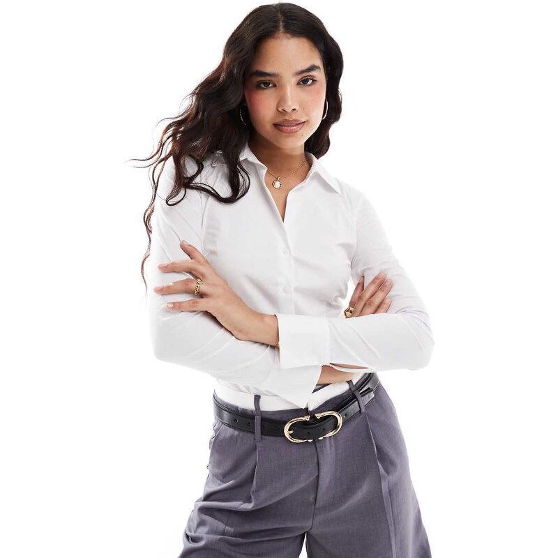 Stradivarius fitted shirt in white 106614008