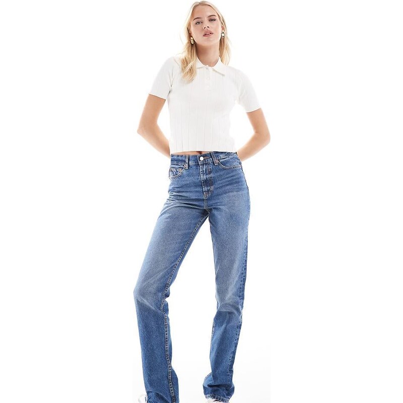 ASOS Tall ASOS DESIGN Tall mid rise straight jeans in mid blue 100113788