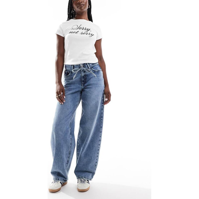 ONLY Gianna mid waist barrel jeans in mid blue