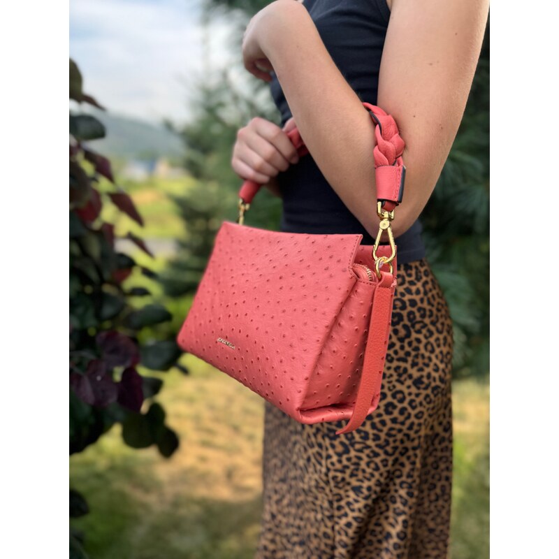 Coccinelle Boheme Ostrich Small – grenadine red