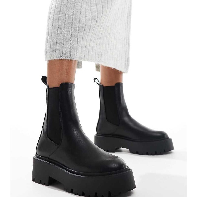 ASOS DESIGN Wide Fit Amy chunky chelsea boots in black
