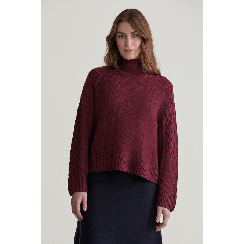 SVETR GANT CABLE KNIT STAND COLLAR PLUMPED RED