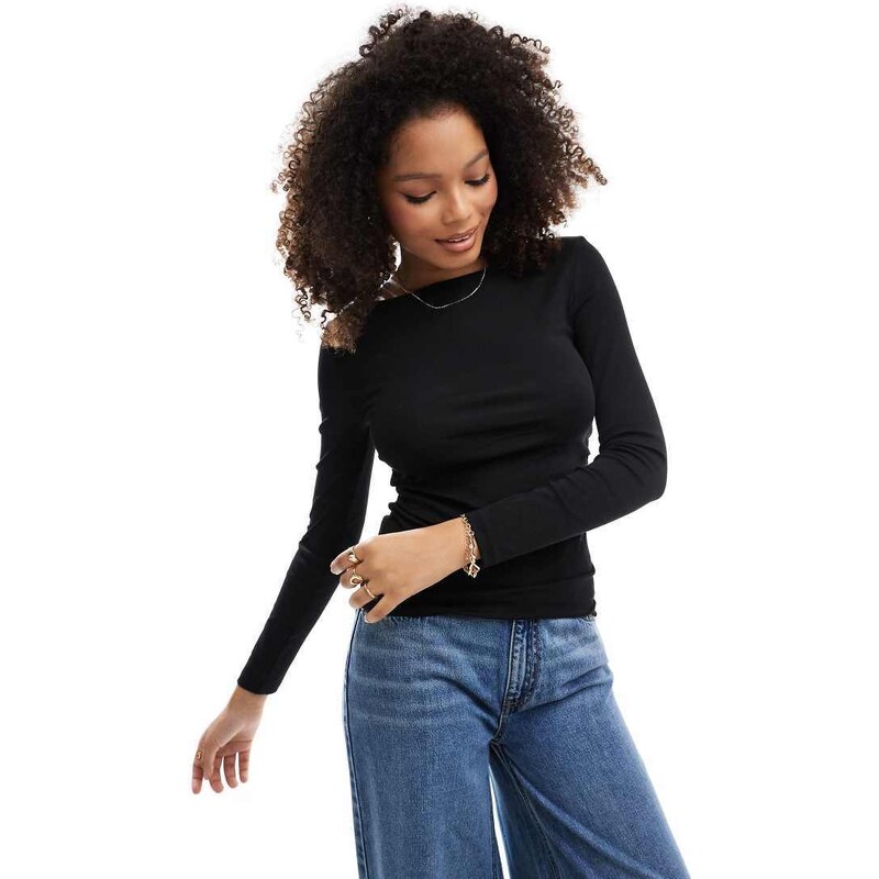Stradivarius long sleeve t-shirt with gathering in black 107944006