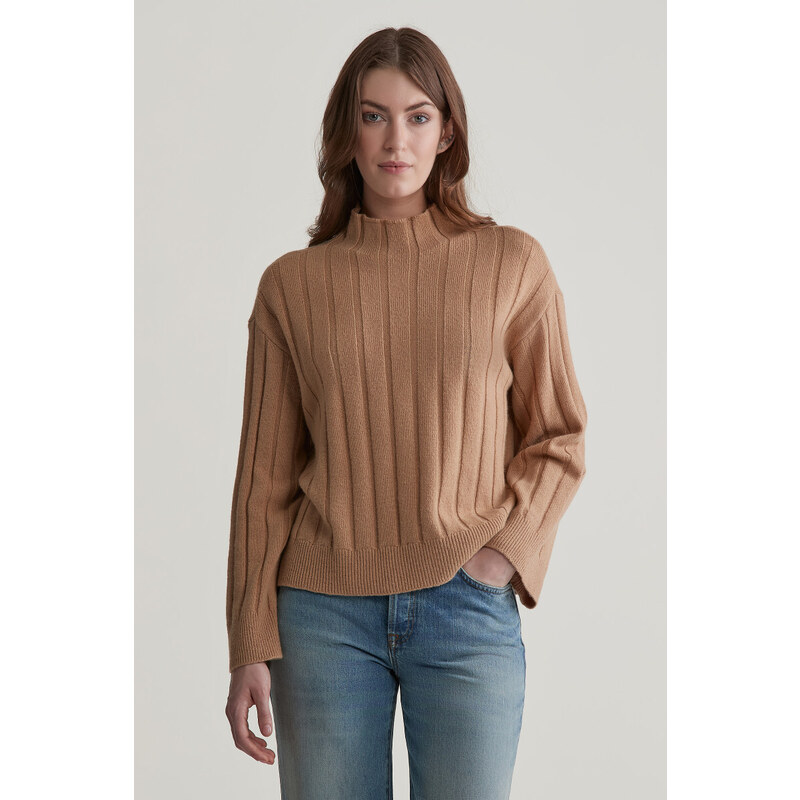 SVETR GANT WIDE RIBBED WOOL STAND COLLAR CARAMEL BEIGE 99502074