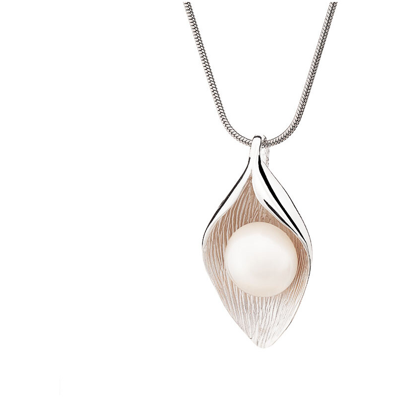 Buka Jewelry BUKA Stříbrný přívěsek s perlou Leaf 559