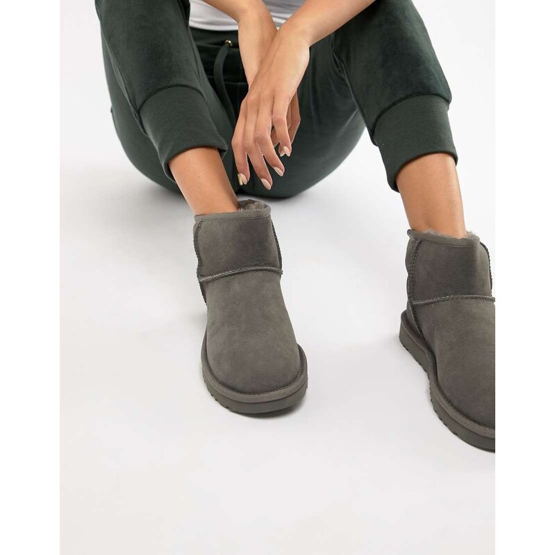 UGG classic mini II grey boots
