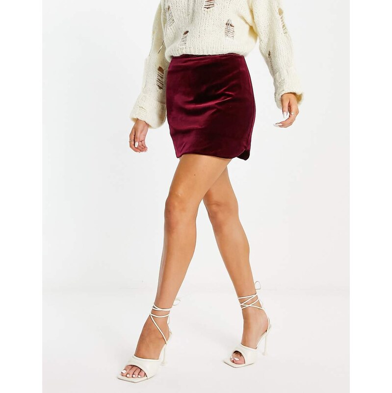Miss Selfridge velvet mini skirt in burgundy-Red 115011571