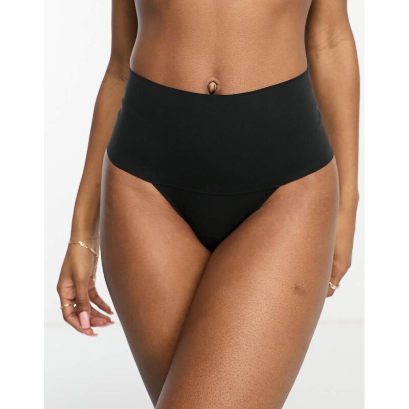 SPANXsupersmooth Undietectable thong in black 100048852