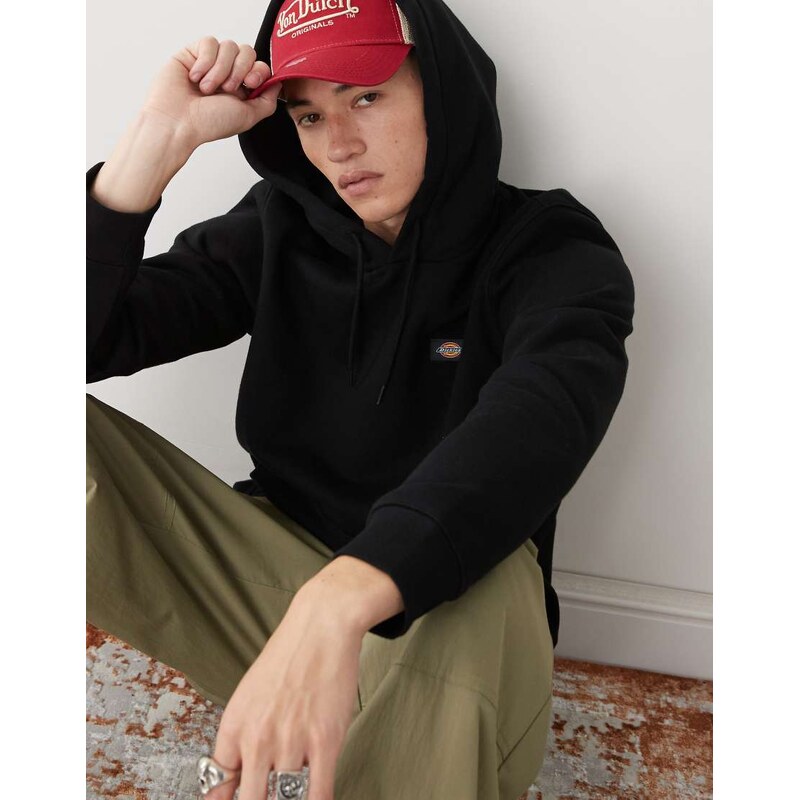 Dickies oakport small logo hoodie in black