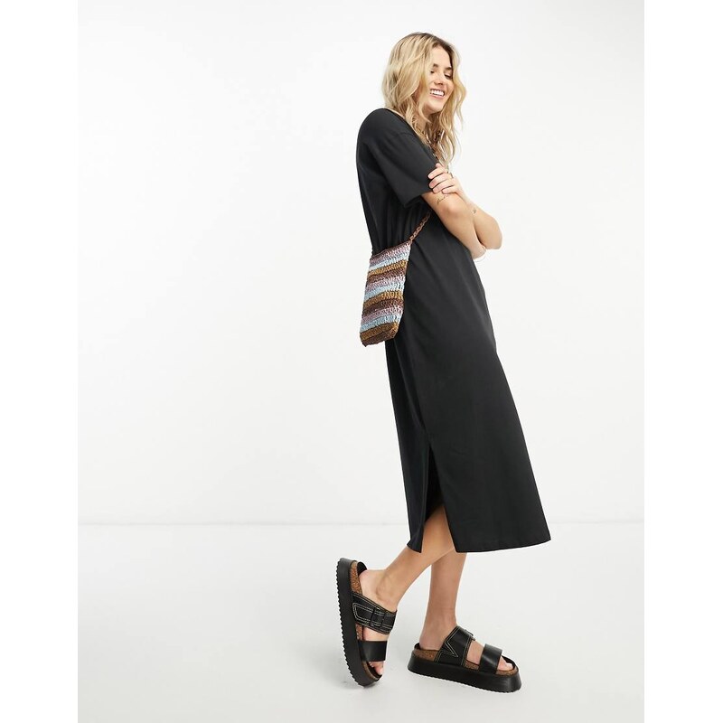 Vero Moda oversized t-shirt dress in black 100055732