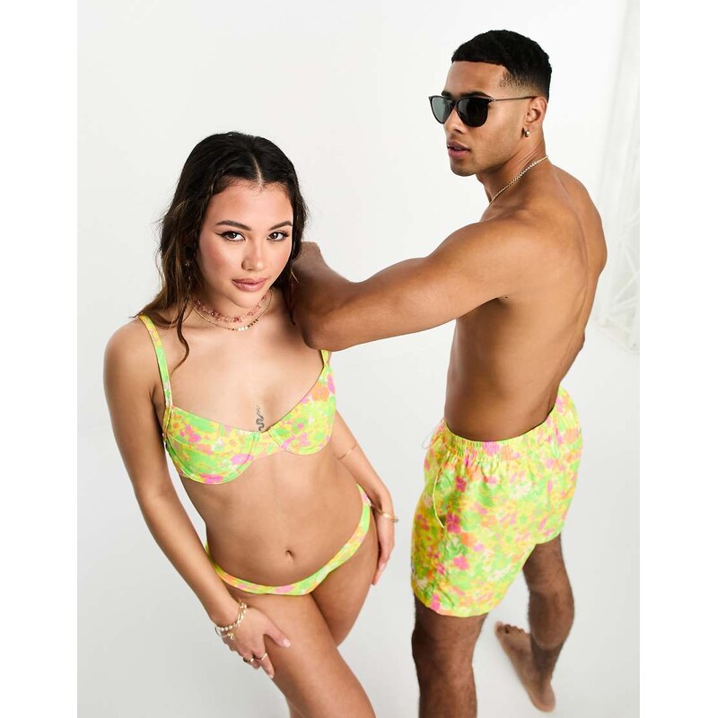 Kulani Kinis Ditzy underwire bikini top in Aloe Reef floral