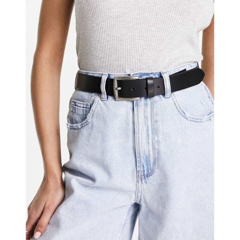 Pieces leather buckle belt in black