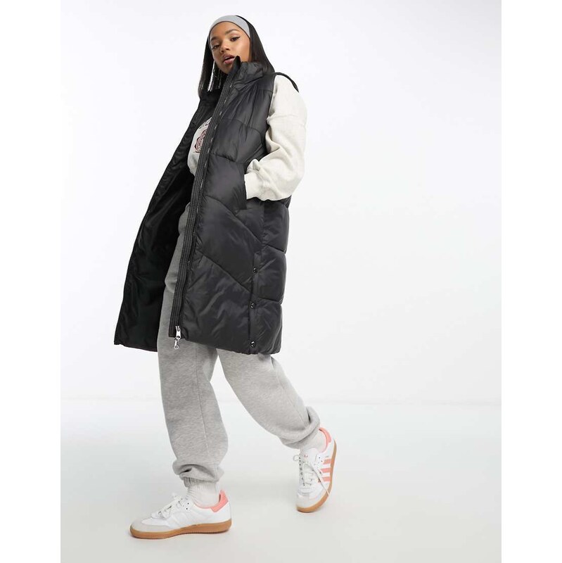 Vero Moda longline padded gilet in black 115723071