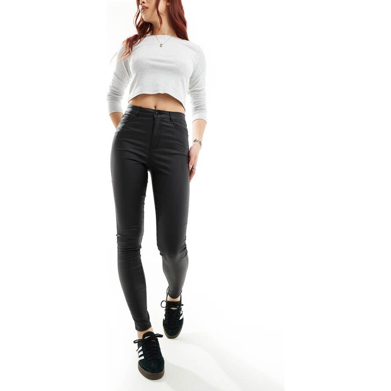 Vero Moda skinny coated jeans in black 100061239
