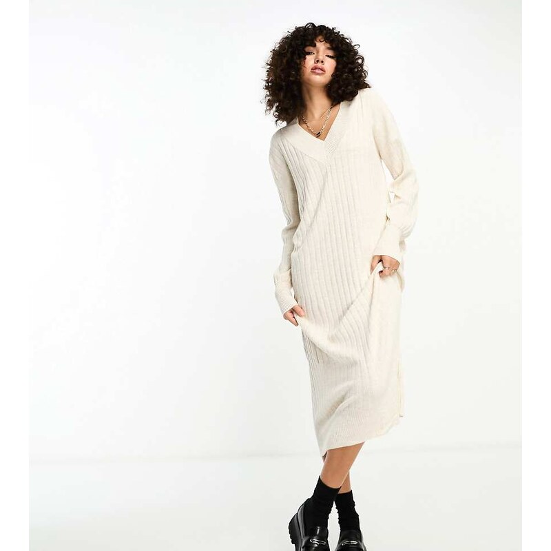 ONLY Tall knitted v neck maxi dress in cream-White