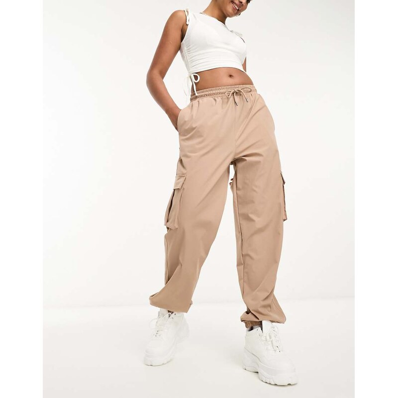 Noisy May cargo trousers with pocket details in taupe-Neutral 109600669