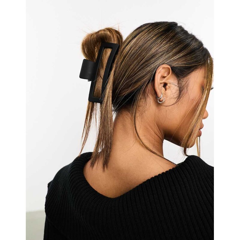 DesignB London XL hair claw in matte black 100164201
