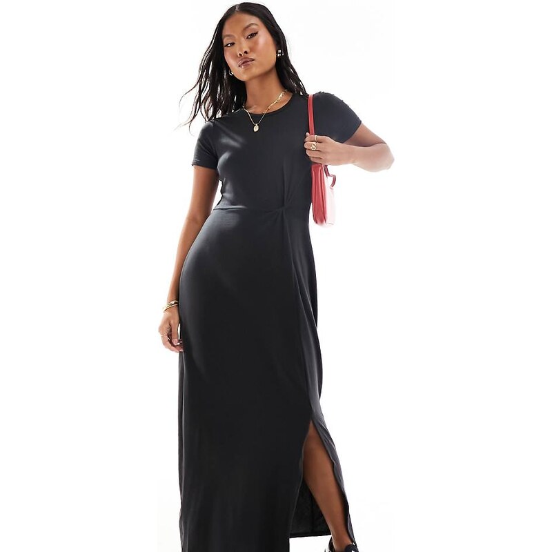 Vero Moda Petite knotted t-shirt maxi dress with split in black 100258999
