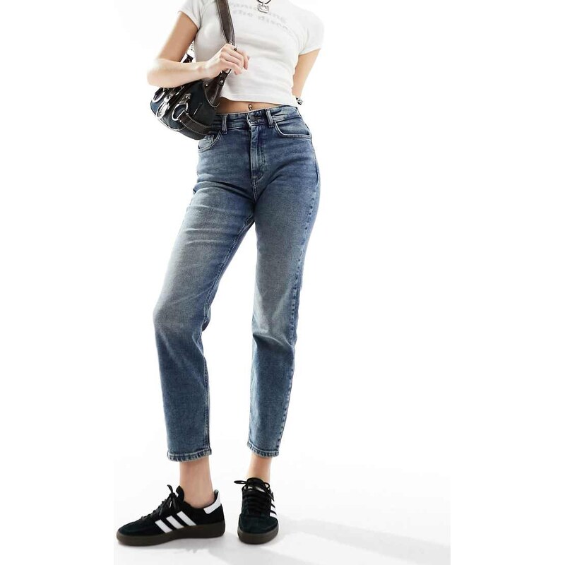 Noisy May Moni high rise slim straight jeans in mid wash blue-Navy 100078152