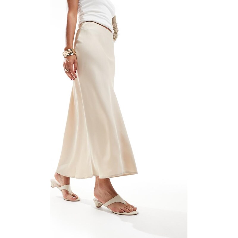 Vila satin maxi skirt in sand-Neutral