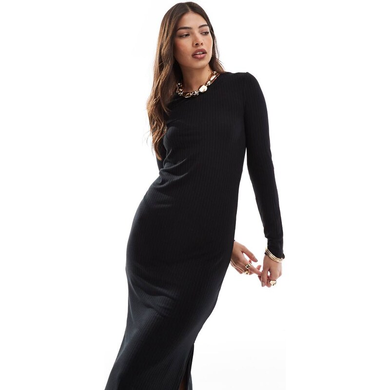 Pieces scoop neck bodycon midi dress in black 100131007