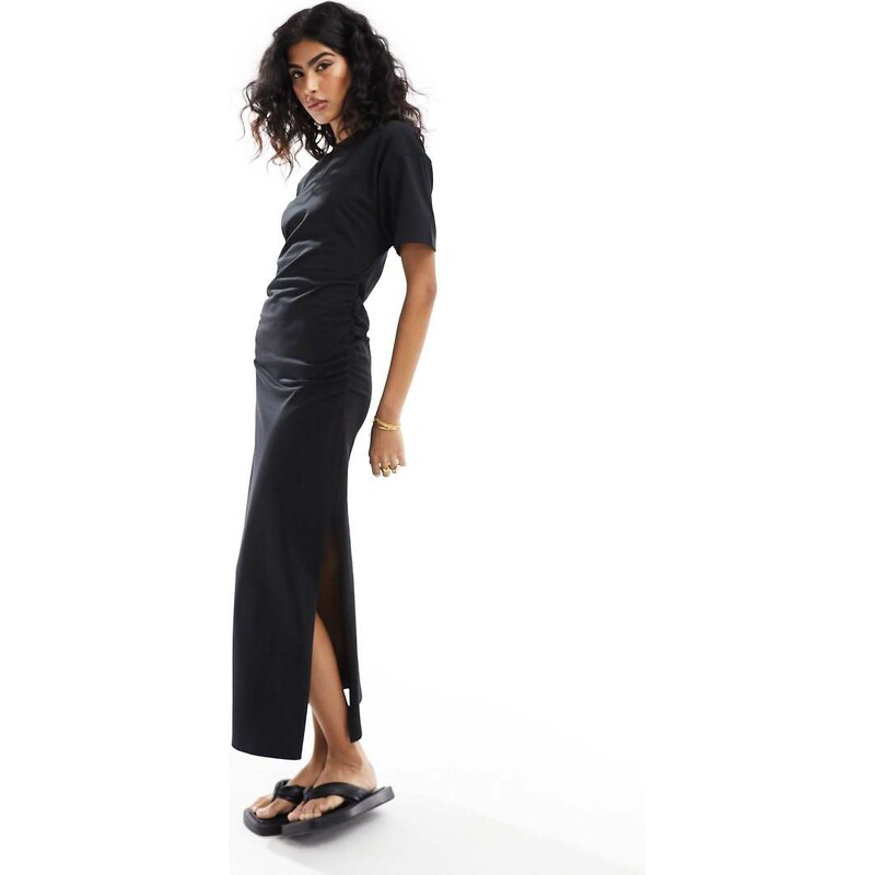 ASOS DESIGN crew neck midaxi t-shirt dress with ruched sides in black 100087194
