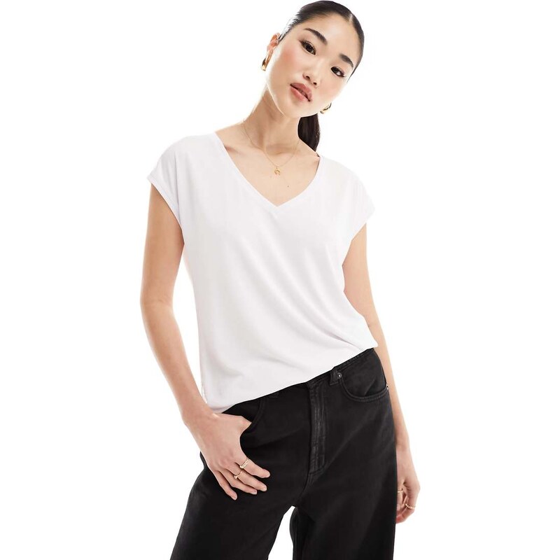 Vero Moda v-neck t-shirt in white