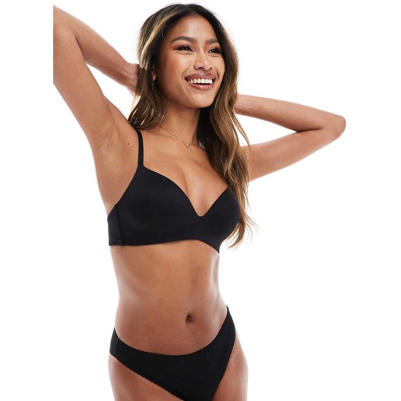 ASOS DESIGN Contouring wireless push up bra in black