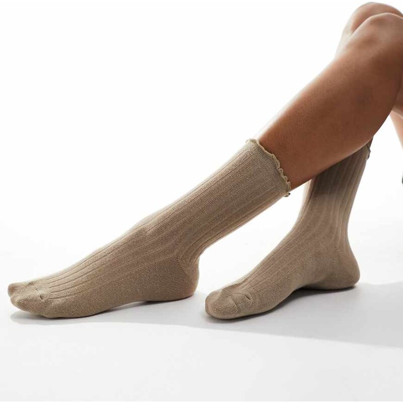 Vero Moda ribbed frill socks in beige-White 104221872