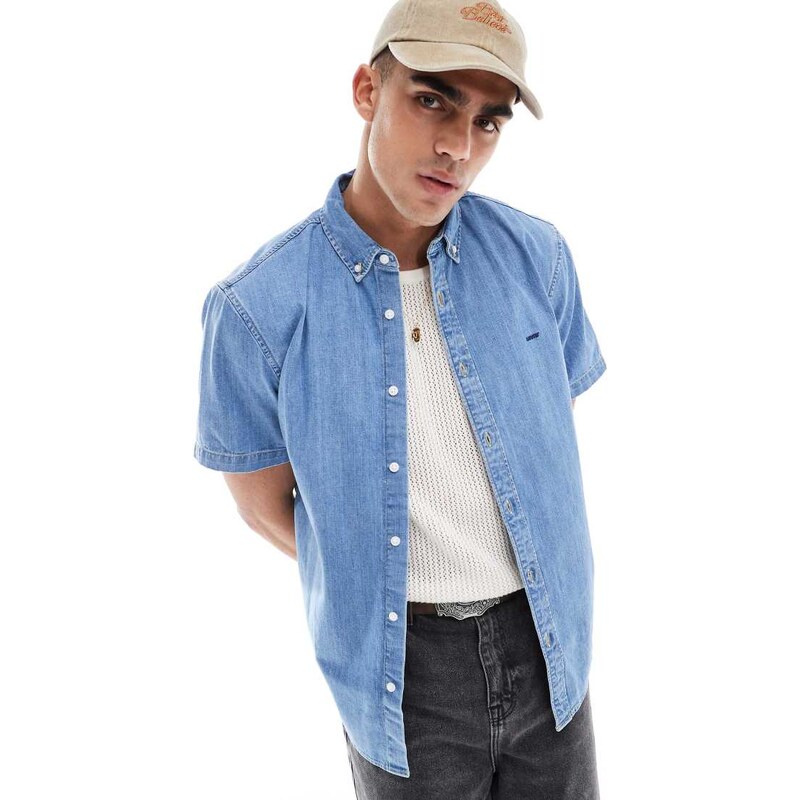 Levis authentic logo short sleeve denim shirt in light blue