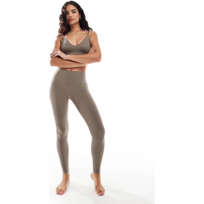 Vero Moda seamless leggings co-ord in taupe brown 100124025