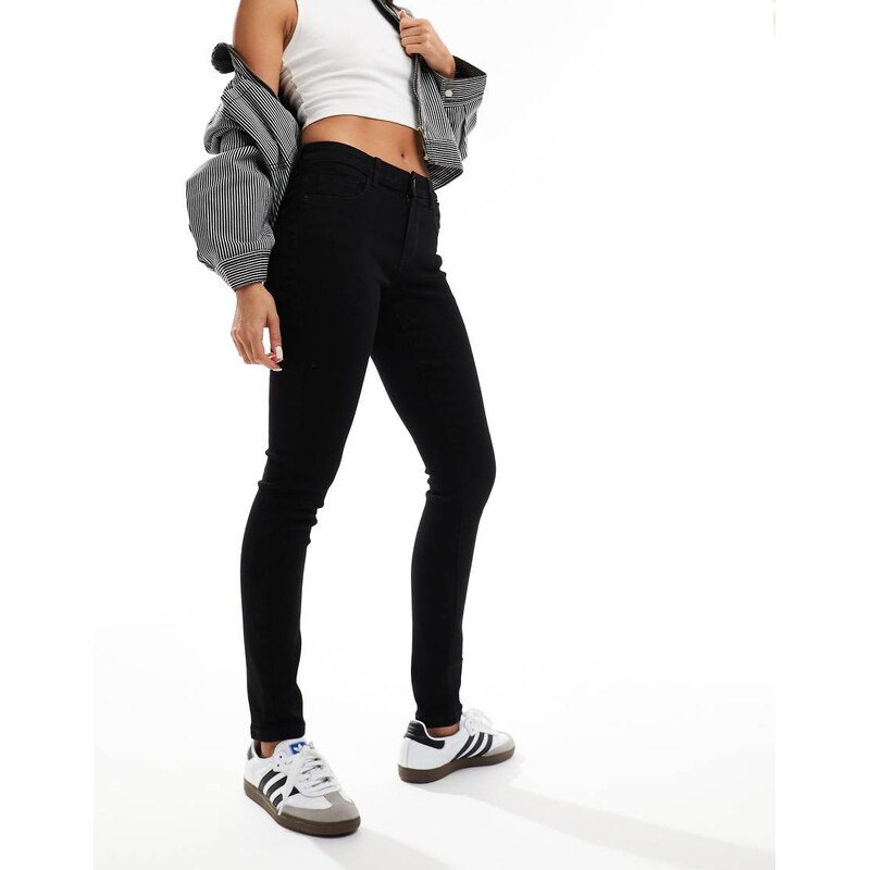 Vero Moda Elly mid rise skinny jeans in black 100127138