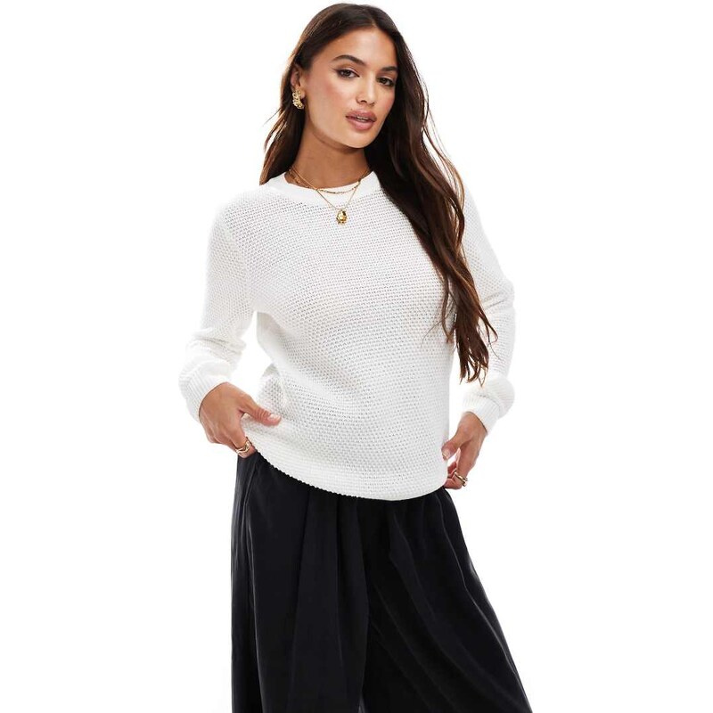 Vila longsleeve textured knitted jumper in white 100135398