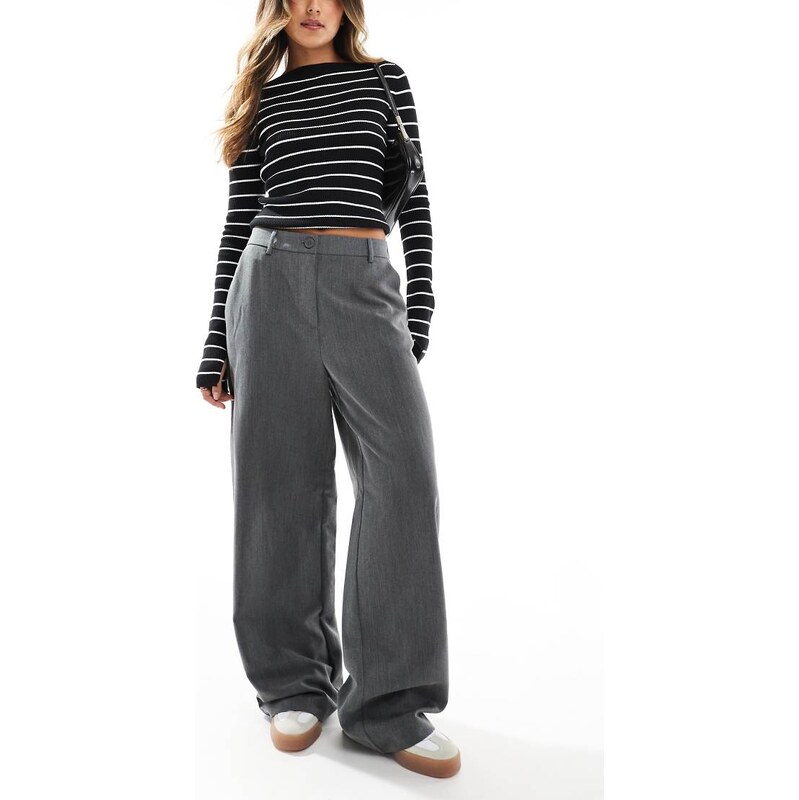 Pieces wide leg dad trousers with belt loops in grey 111259806