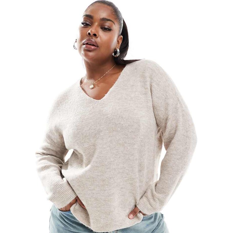 ONLY Curve v-neck jumper in stone-Neutral 100273423