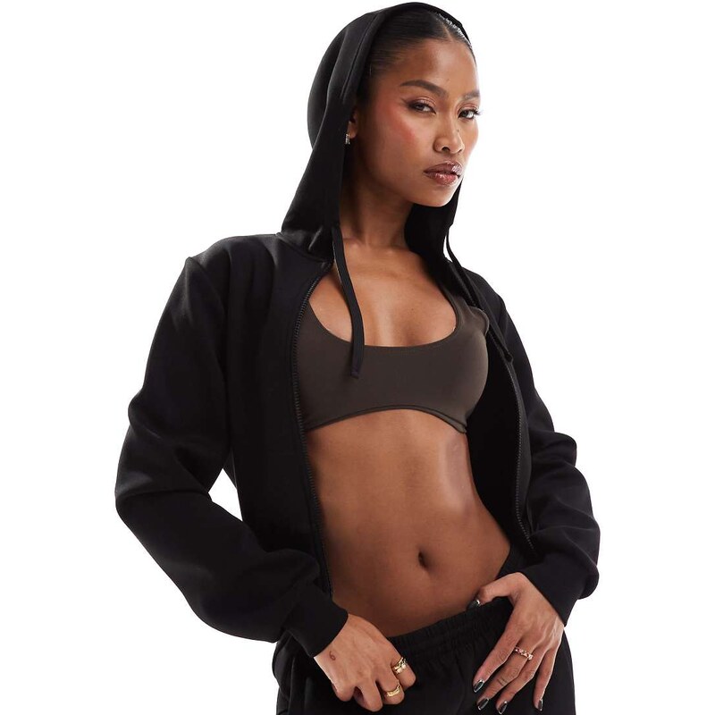 4505 cropped performance hoodie in black