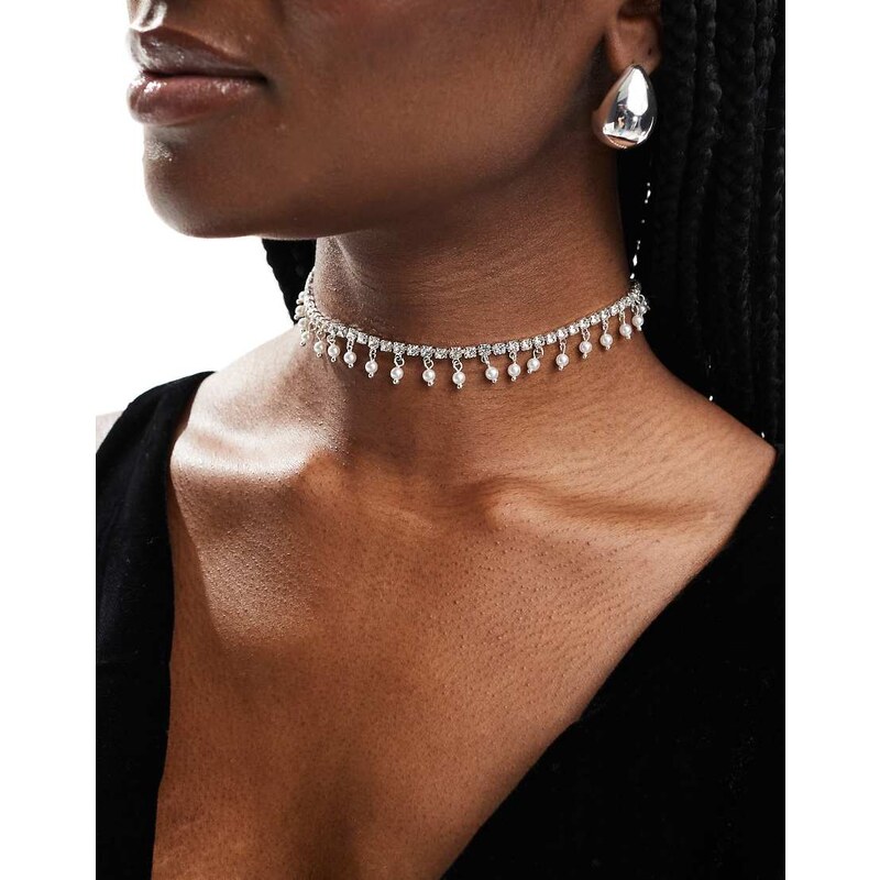 ASOS DESIGN choker necklace with crystal cupchain and faux pearl 100607078