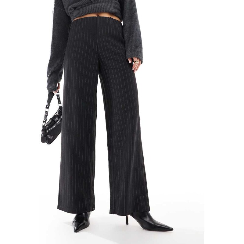 Vero Moda loose pull on wide leg trousers in black with oatmeal 112795238