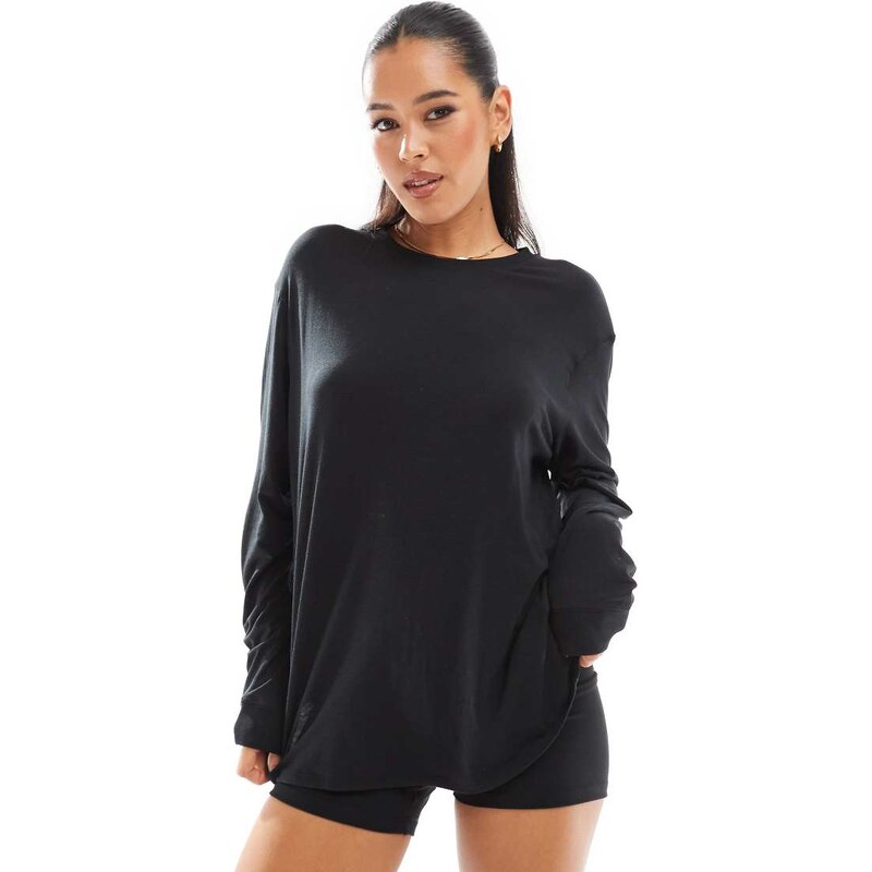 Nike Training Nike One Training Dri-FIT relaxed long sleeve t-shirt in 102477166