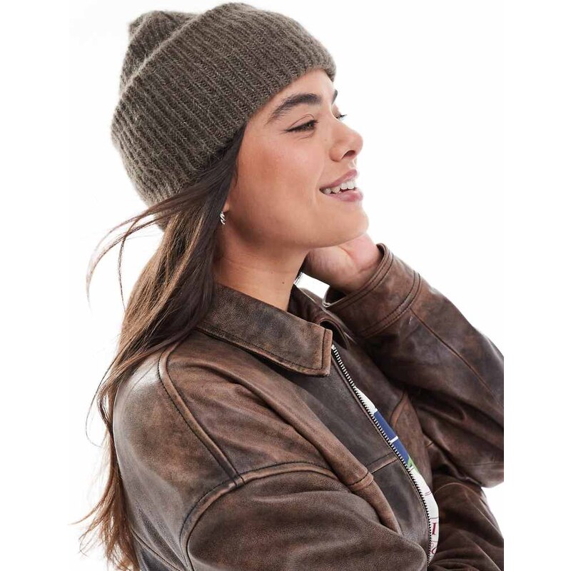 Pieces chunky ribbed beanie in brown 101629594