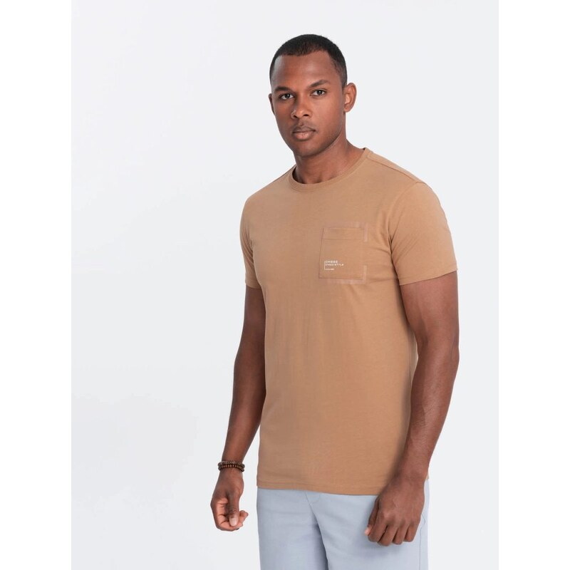 Ombre Clothing Zajímavé tričko s ozdobnou kapsou světle hnědé V7