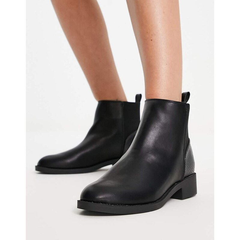 London Rebel chelsea boots in black