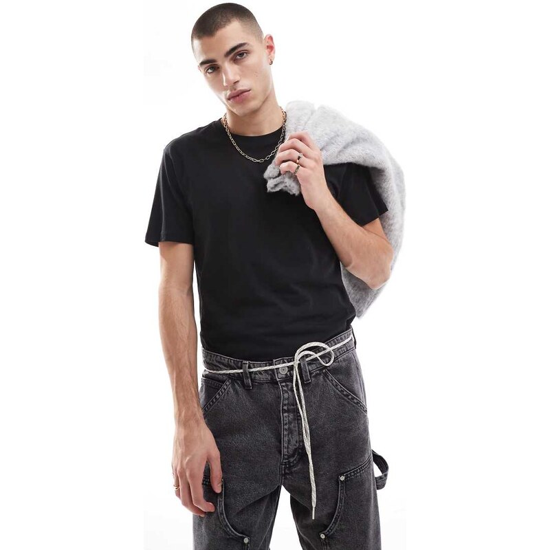 ONLY & SONS regular fit t-shirt in black