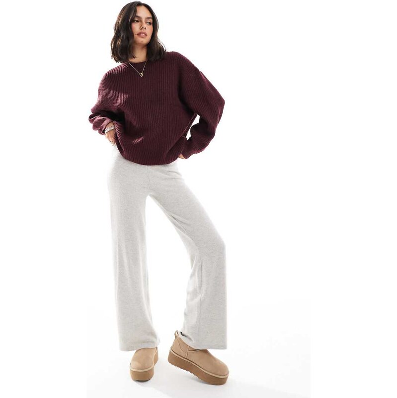 ASOS DESIGN chunky crew neck jumper in burgundy-Red 102228083