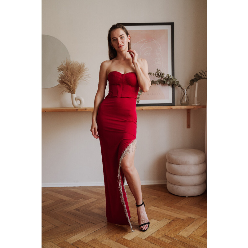 Eva & Lola Červené přiléhavé šaty se štrasovými třásněmi