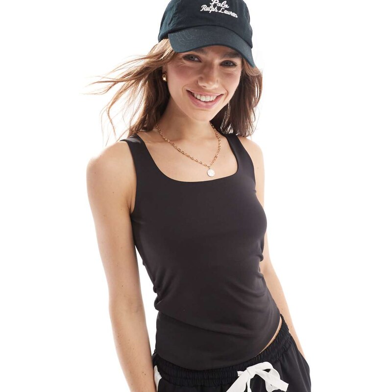 Pieces seamless slinky reversable vest top in black