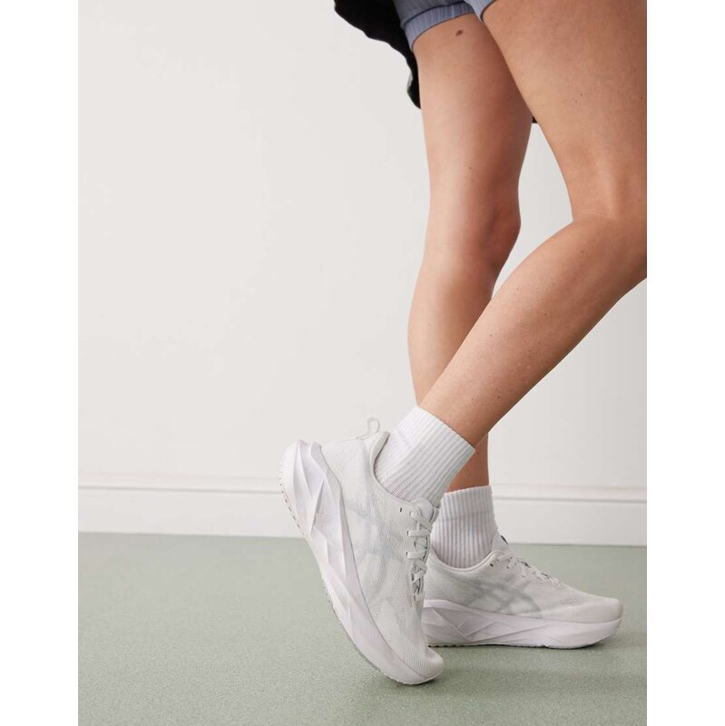Asics Novablast 5 trainers in white 103033109