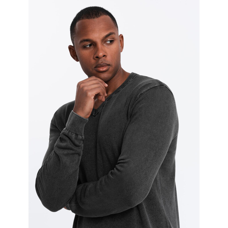 Ombre Washed mens pullover with a v-neck - black