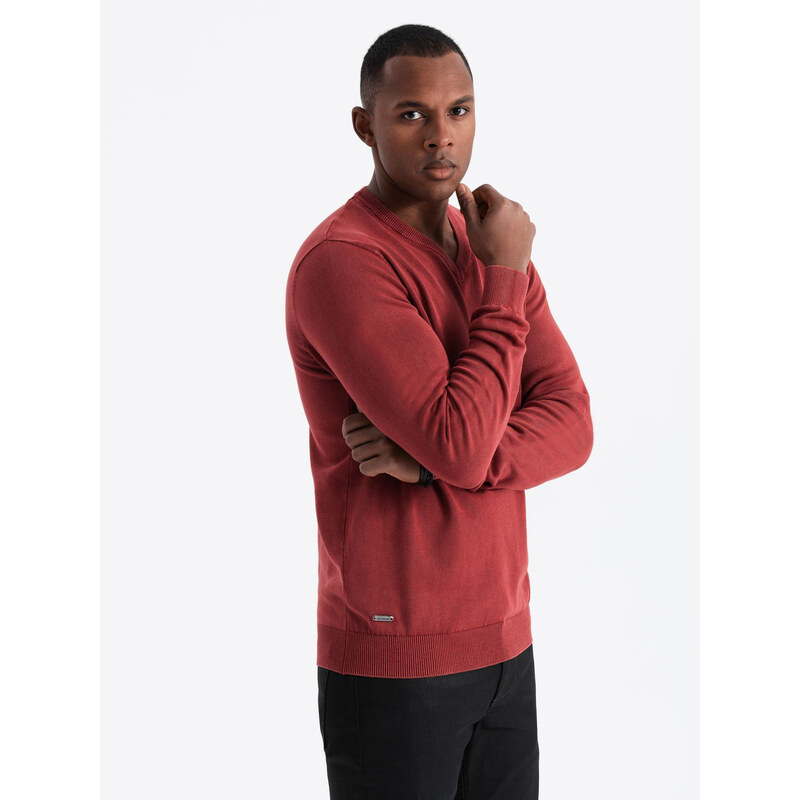 Ombre Mens wash sweater with v-neck - red